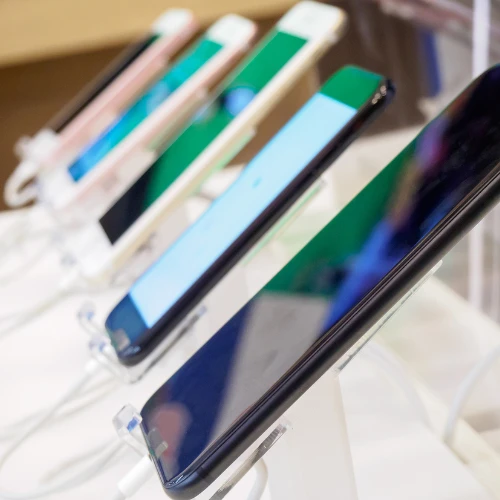 Mobile Phones & Accessories